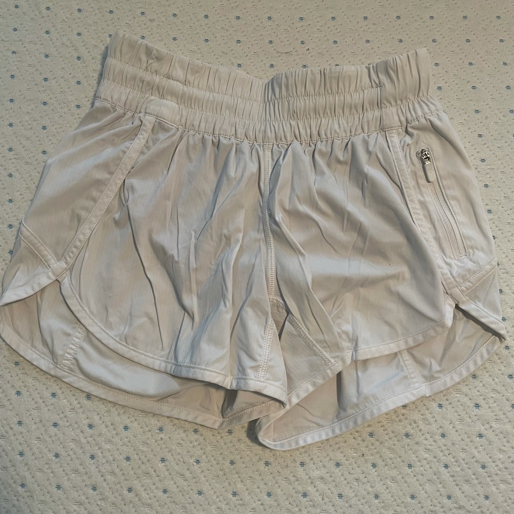 Never worn lululemon shorts